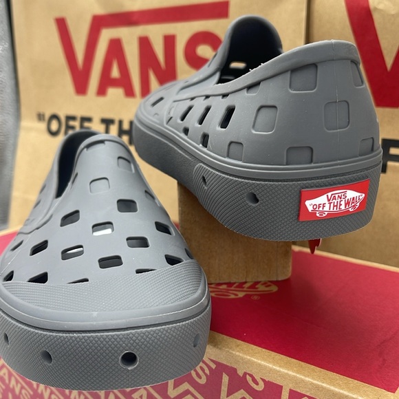 Vans WMNS Slip-On Trk Pewter
VNA5HF8PWT
Sneakers - Picture 10 of 16